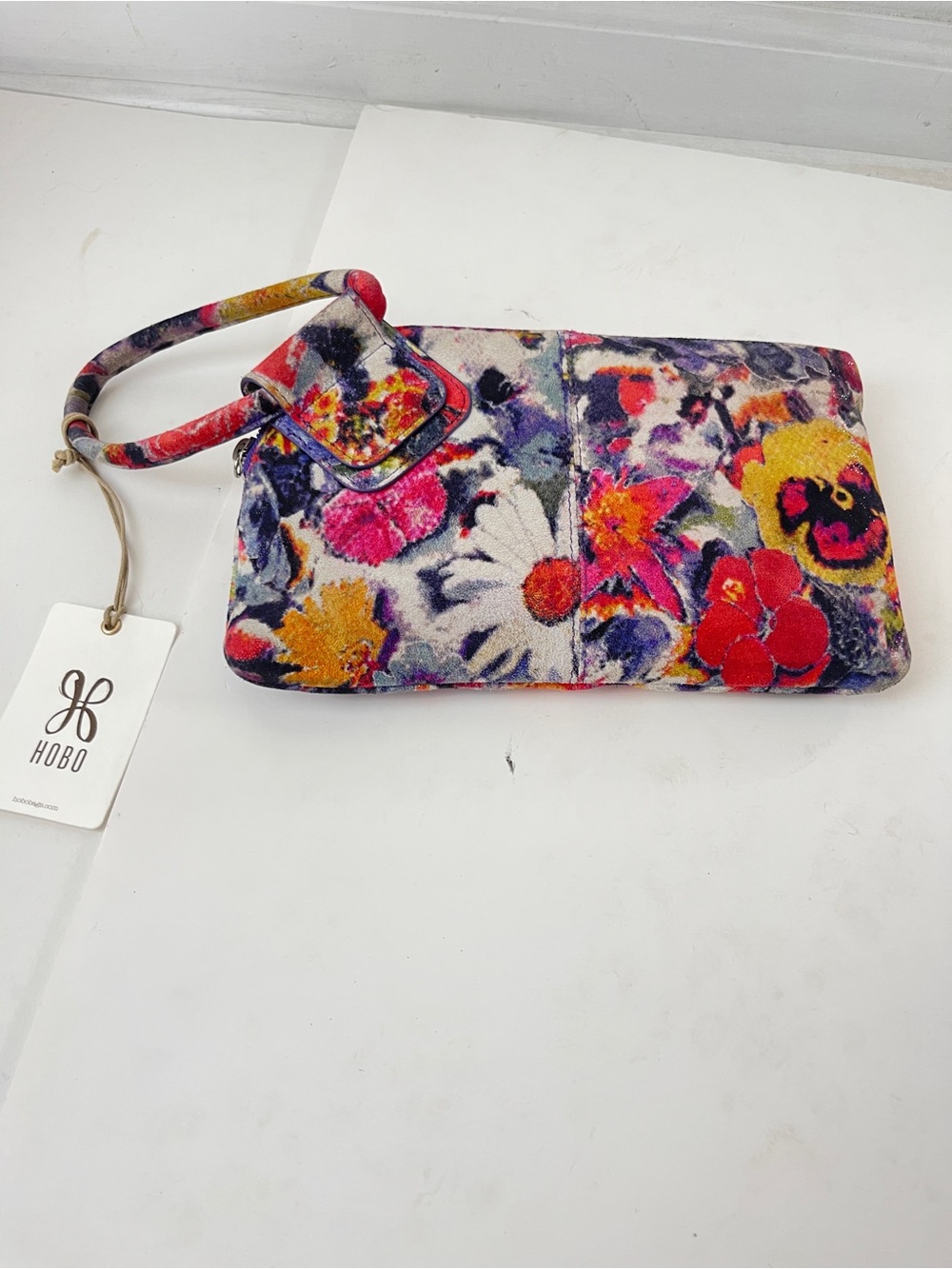 Hobo International SABLE Wristlet Clutch Poppy Floral NWT Maximalist - Picture 2 of 5